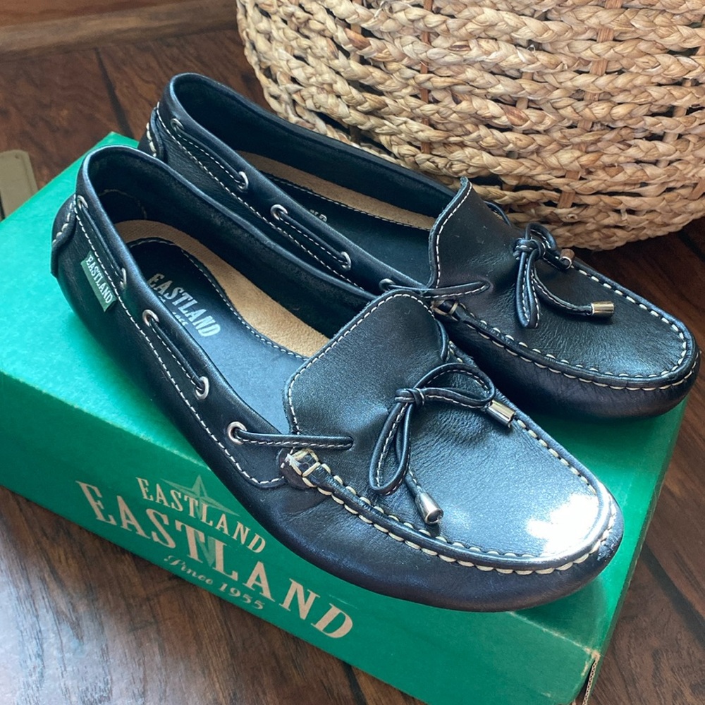 East land moccasin black size 6.5